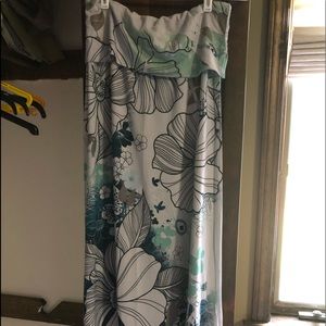 Grey, teal, green floral skirt in size XL